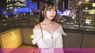 48894 200GANA-3210 マジ軟派、初撮。 2178 【恋愛体質×性欲特化】元保育士でアパレル始めたばかりのクラスで一番可愛いえくぼ美女!実は高校時代に大人ともヤってた経験人数40人のド淫乱!週2希望のイキ顔サンタが潮吹きで聖夜を染める