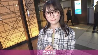 48913 200GANA-3242 マジ軟派、初撮。 2191 イチゴをエサにメガネが似合う色白の真面目系素人をナンパ!見た目に反して不倫経験あり!パンツの下はアナルまでビッチリの剛毛!真面目だから要求されるとアナルまでルまで舐めちゃう従順っぷり!最後は俺の練乳をお顔にお見舞いしてやったw