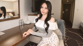 49205　SIRO-5521 セフレを嫉妬させたくてAV出演…！？！？港町に降り立った激美女、その港に愛液放流させよっか。手マンにクンニでドバドバにおま●こを濡らして即挿入OK！！激美女に激ピスかましてアンアン大絶叫！！ 【初撮り】ネットでAV応募→AV体験撮影 2406